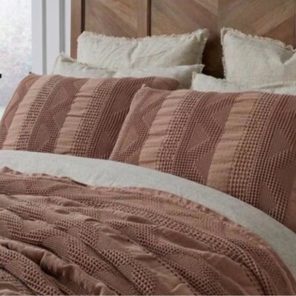 Southern Living‎ simplicity king cyan textured lattice jacquard coverlet